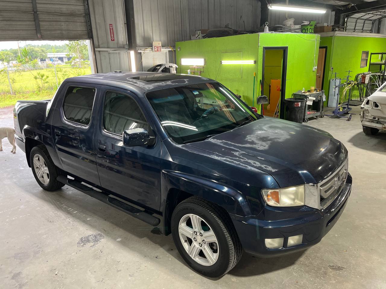 Honda Ridgeline before - faded peeling paint